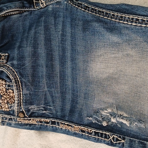 Rock Revival Jeans - Picture 4 of 8